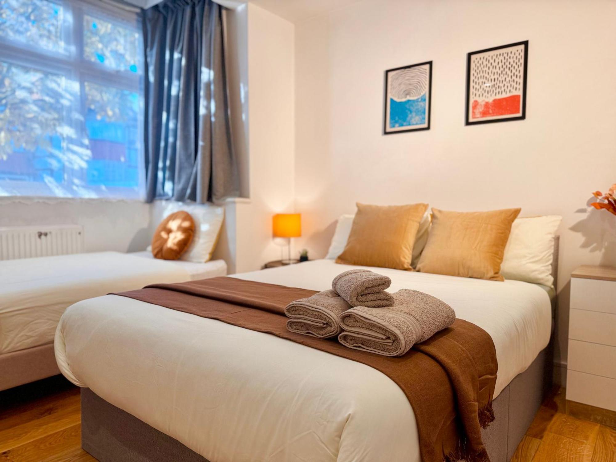 En-Suites With Free Parking 30Min To Central Λονδίνο Εξωτερικό φωτογραφία
