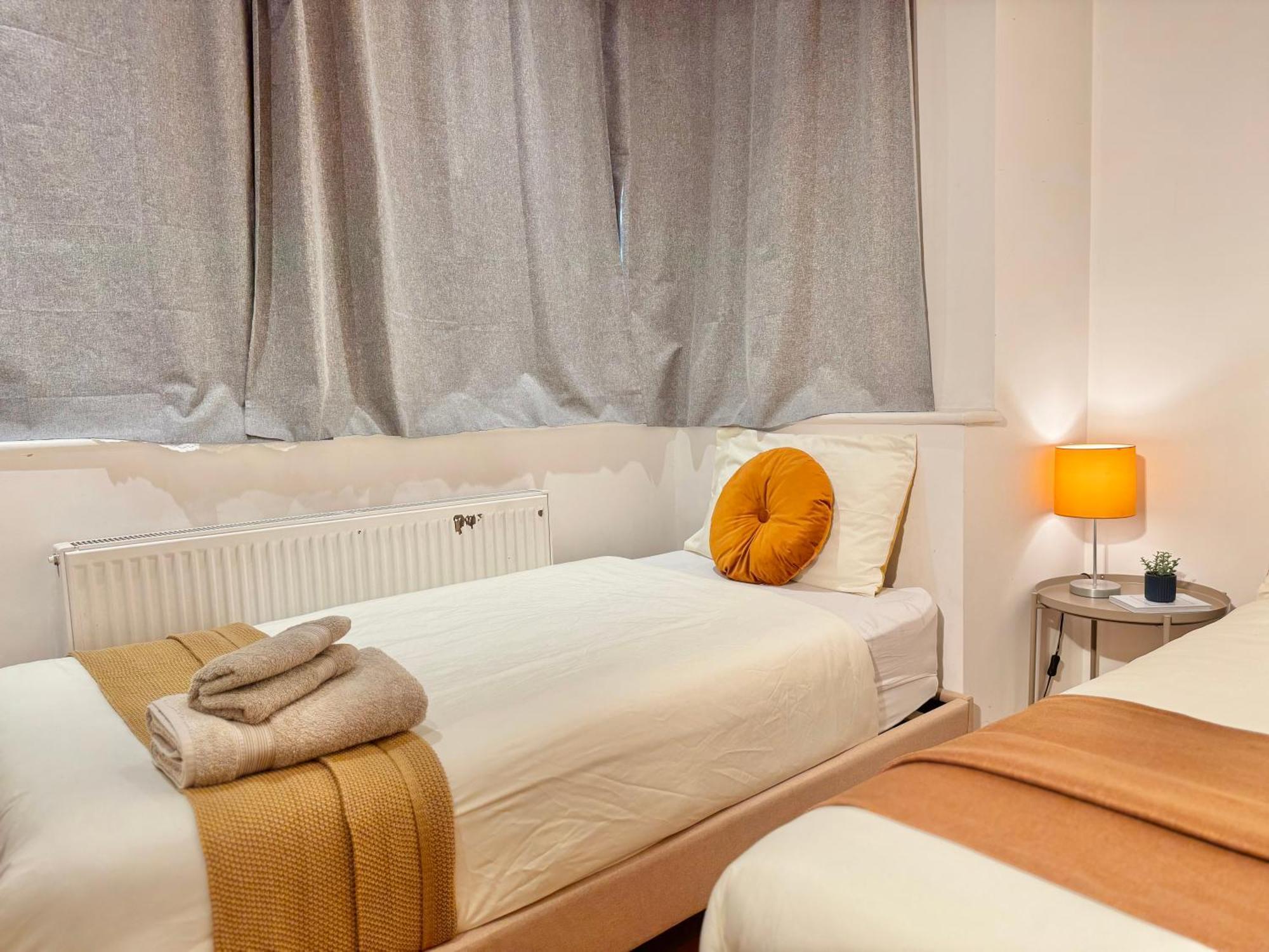 En-Suites With Free Parking 30Min To Central Λονδίνο Εξωτερικό φωτογραφία