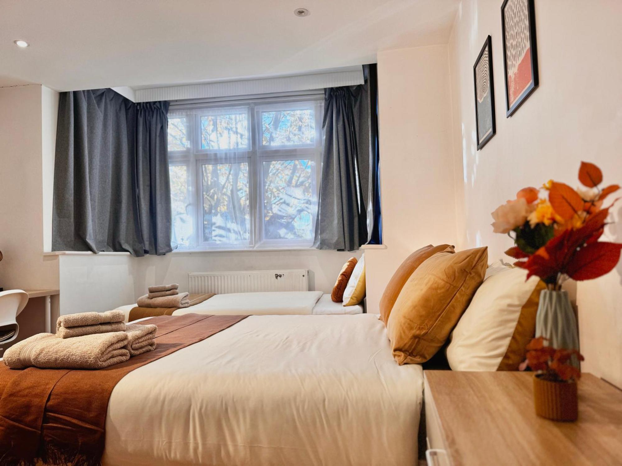 En-Suites With Free Parking 30Min To Central Λονδίνο Εξωτερικό φωτογραφία