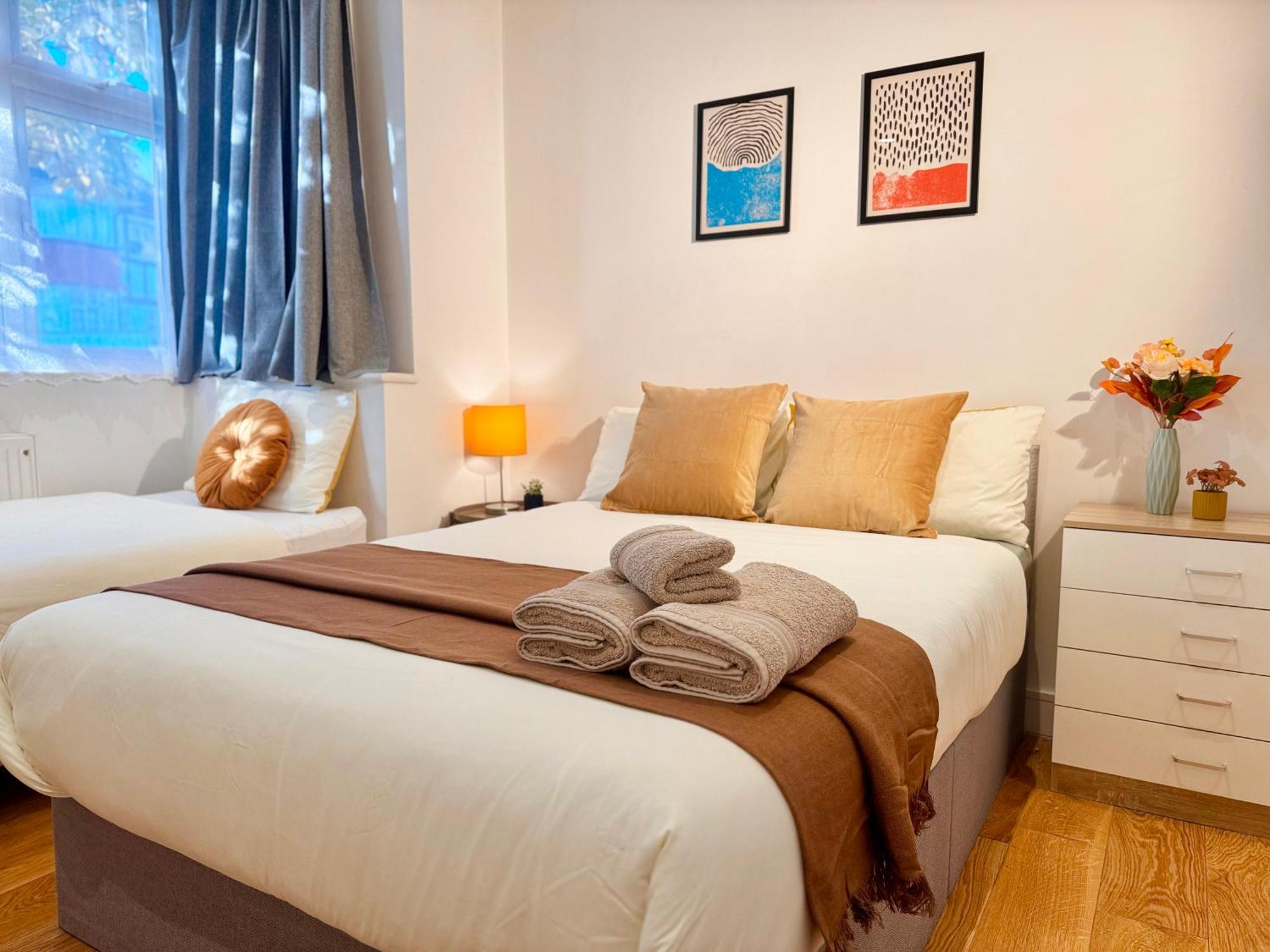 En-Suites With Free Parking 30Min To Central Λονδίνο Εξωτερικό φωτογραφία