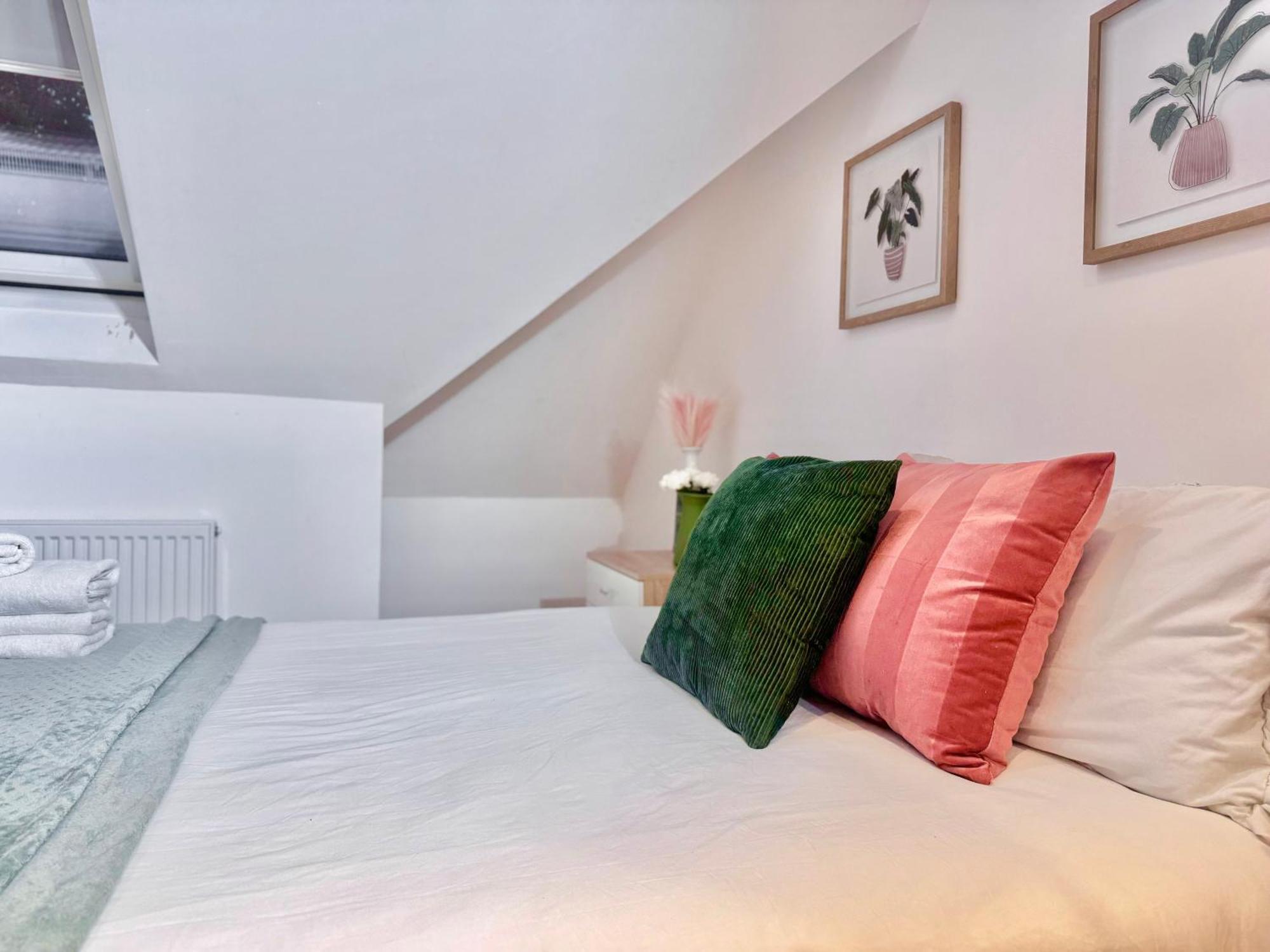 En-Suites With Free Parking 30Min To Central Λονδίνο Εξωτερικό φωτογραφία