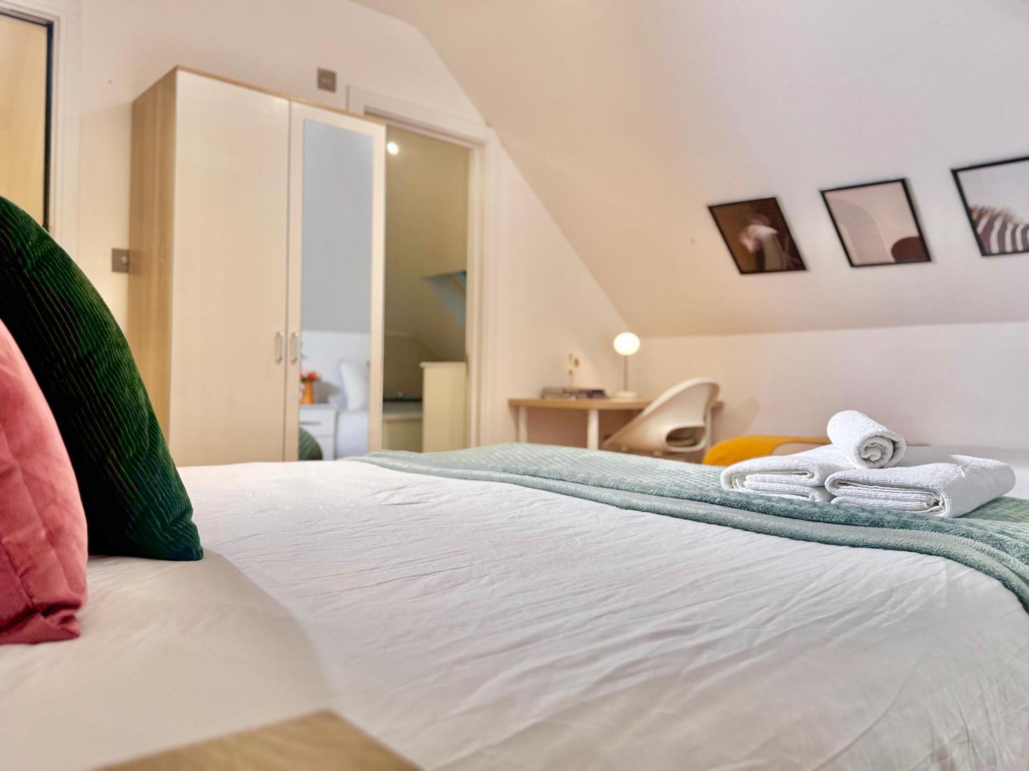 En-Suites With Free Parking 30Min To Central Λονδίνο Εξωτερικό φωτογραφία