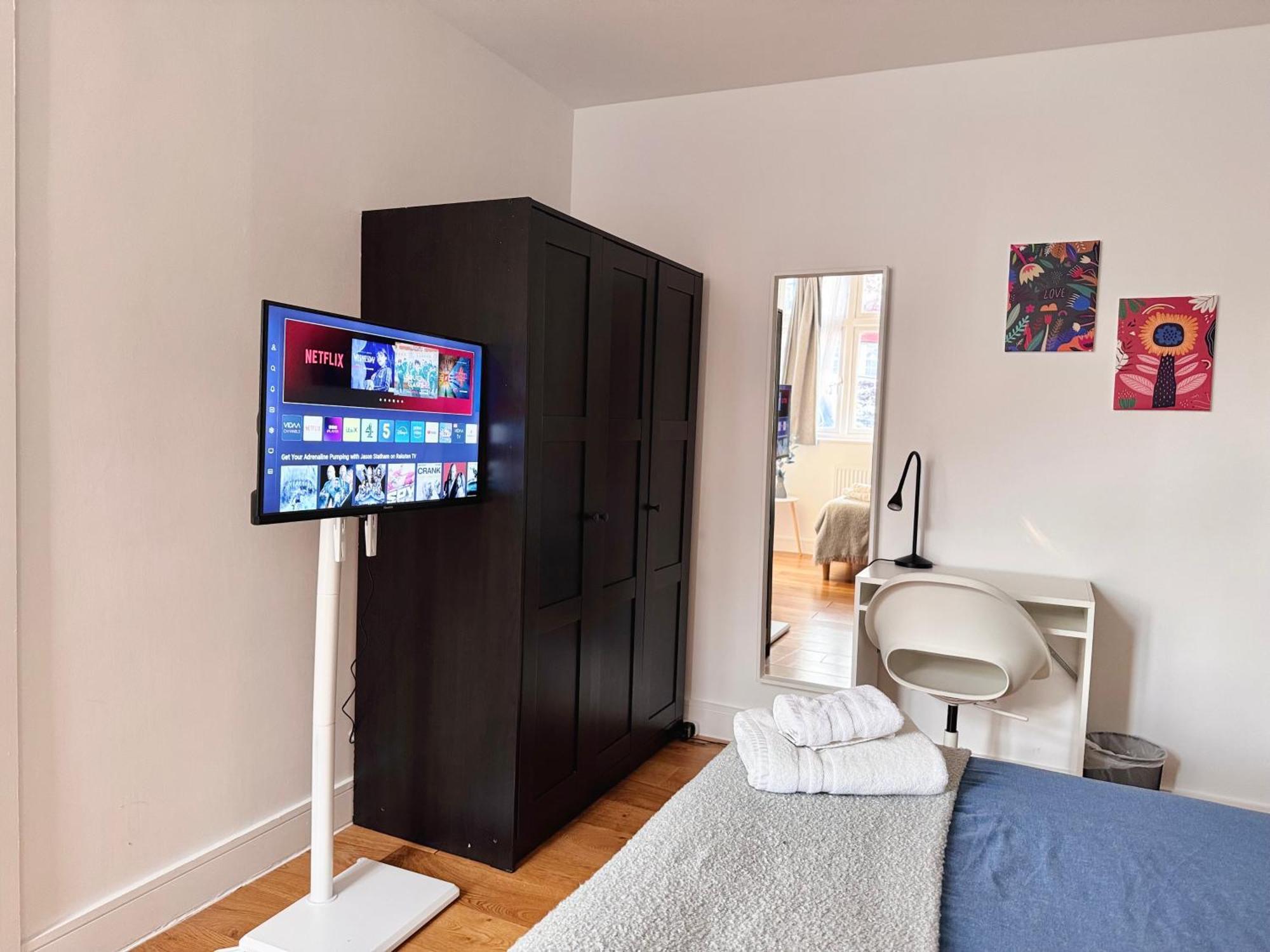 En-Suites With Free Parking 30Min To Central Λονδίνο Εξωτερικό φωτογραφία