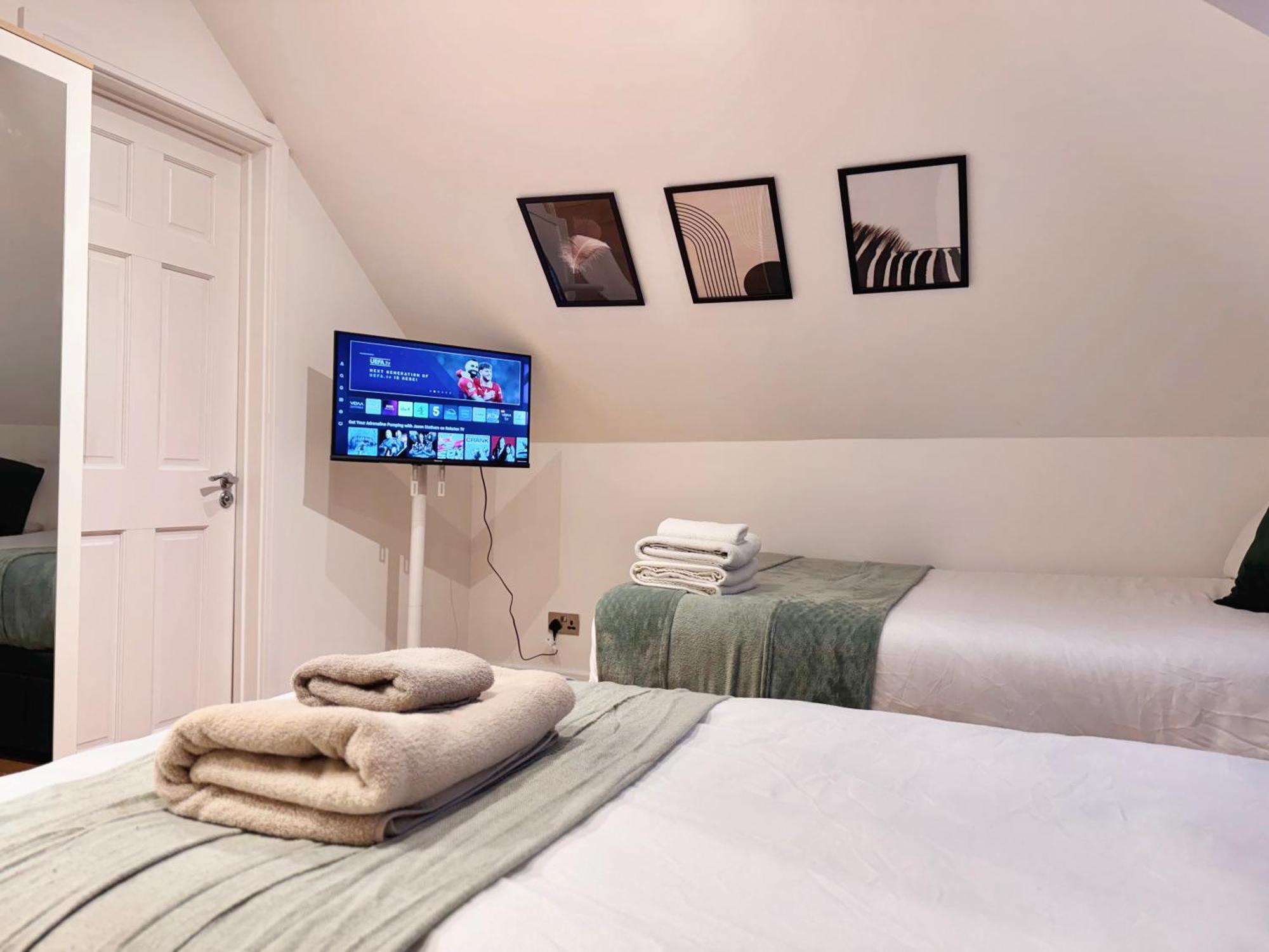 En-Suites With Free Parking 30Min To Central Λονδίνο Εξωτερικό φωτογραφία