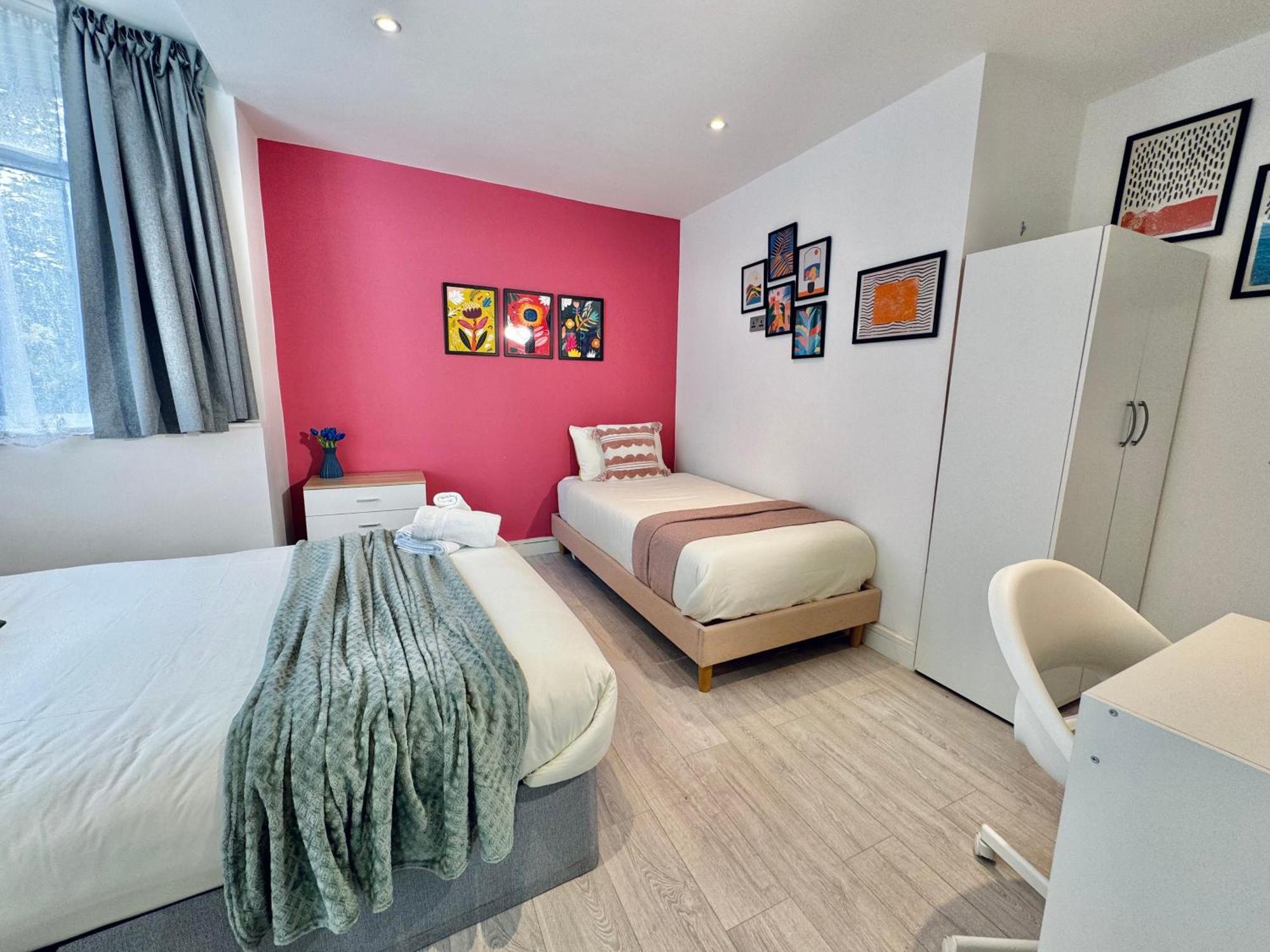 En-Suites With Free Parking 30Min To Central Λονδίνο Εξωτερικό φωτογραφία